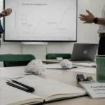 Courbe du changement en entreprise, réunion et pilotage des émotions